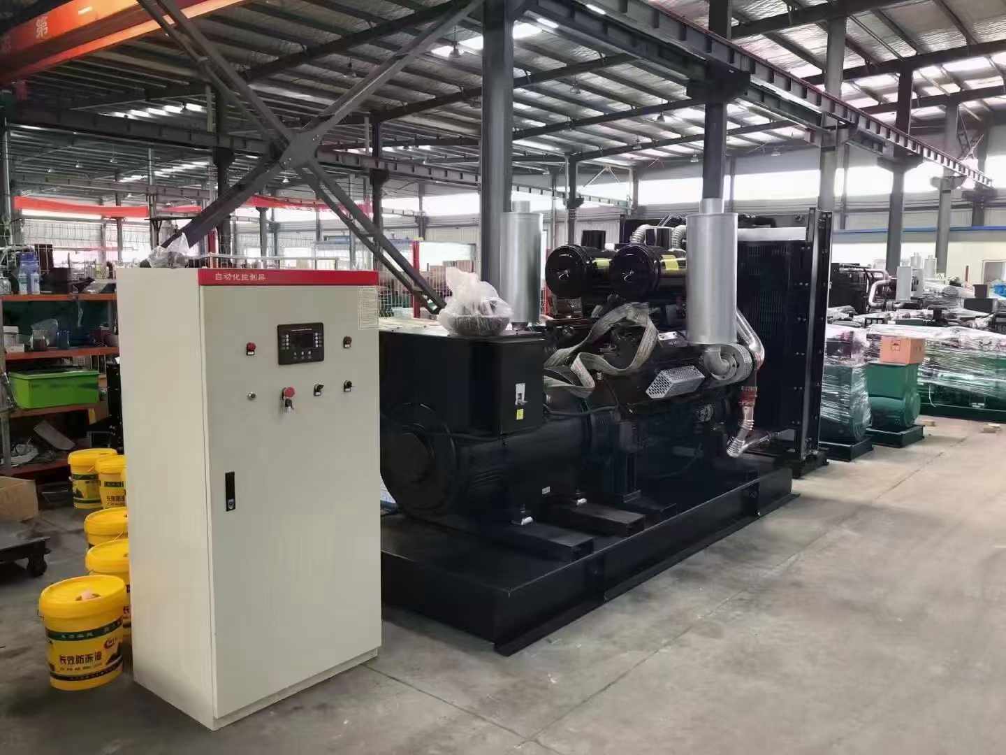 荆州柴油发电机运行时的噪音和振动水平如何?